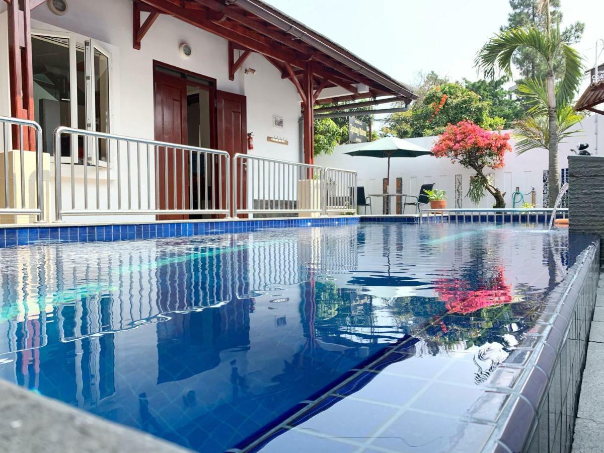 Villa Rumah Ibu Dago Bandung Eksteriør bilde