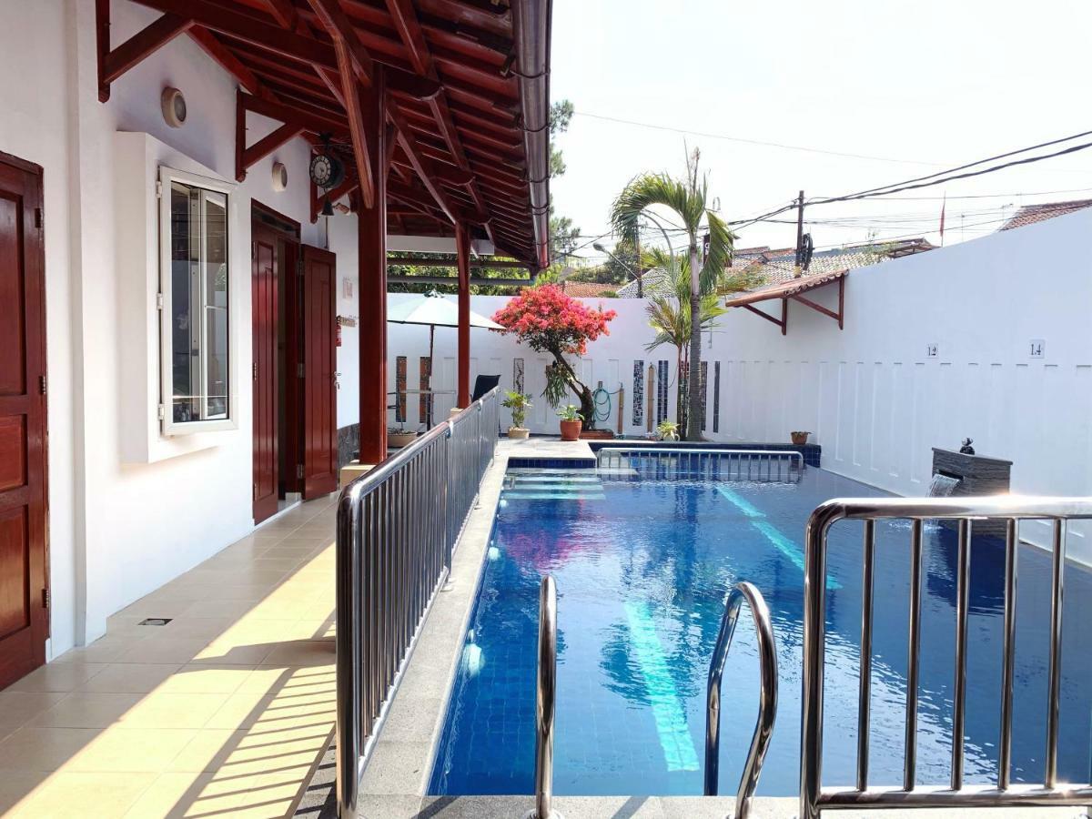 Villa Rumah Ibu Dago Bandung Eksteriør bilde